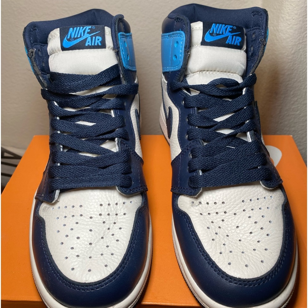 Jordan 1 Retro Obsidian